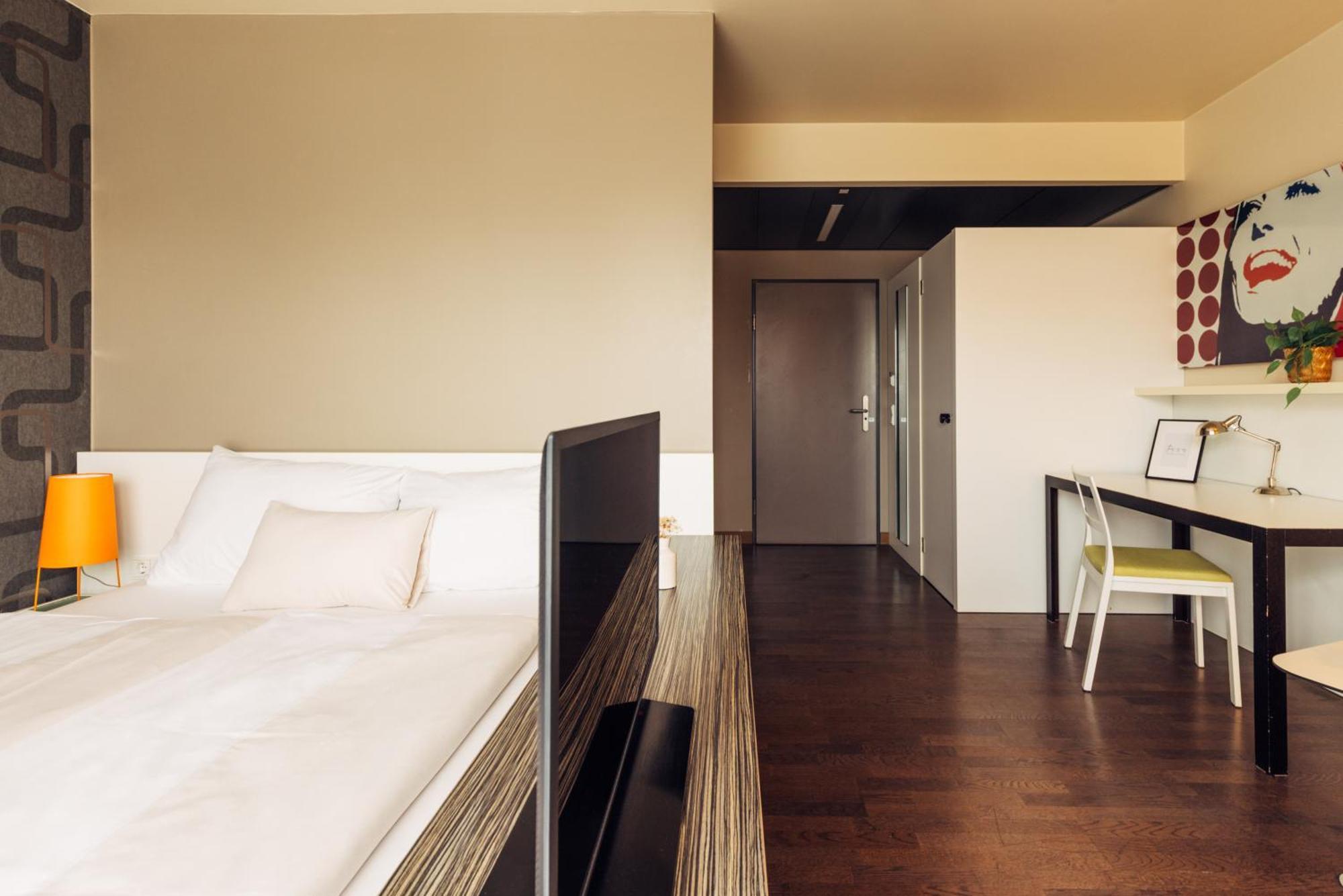 Harry'S Home Hart Bei Graz Hotel & Apartments Exterior photo