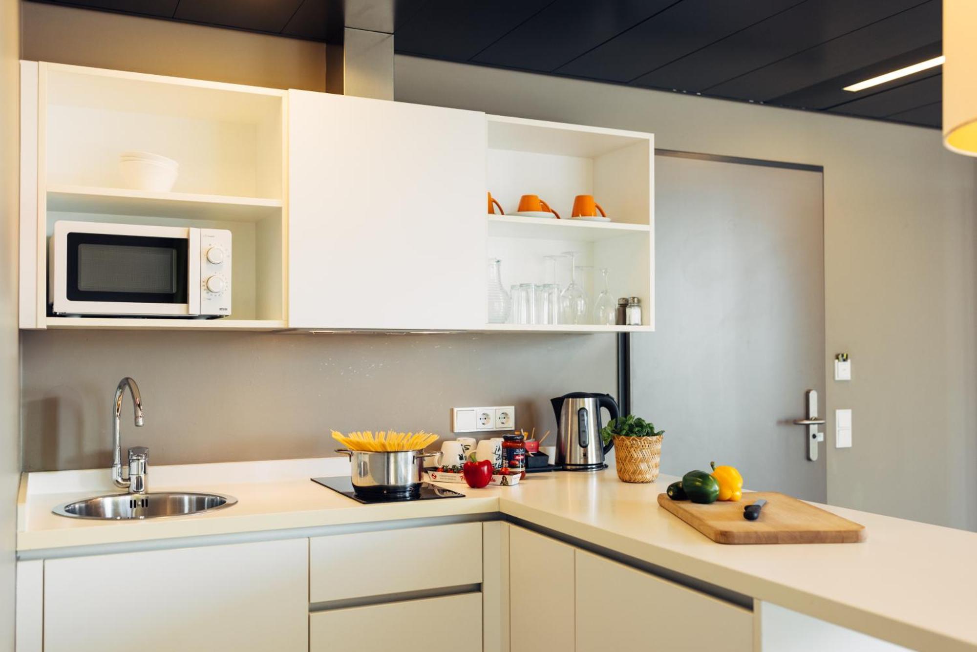 Harry'S Home Hart Bei Graz Hotel & Apartments Exterior photo