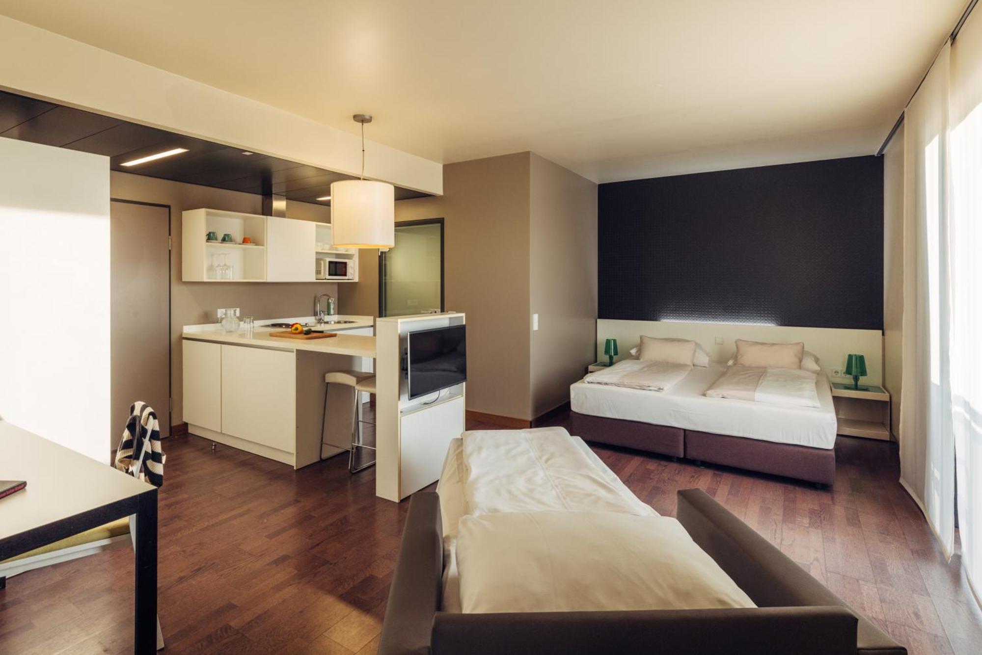 Harry'S Home Hart Bei Graz Hotel & Apartments Exterior photo